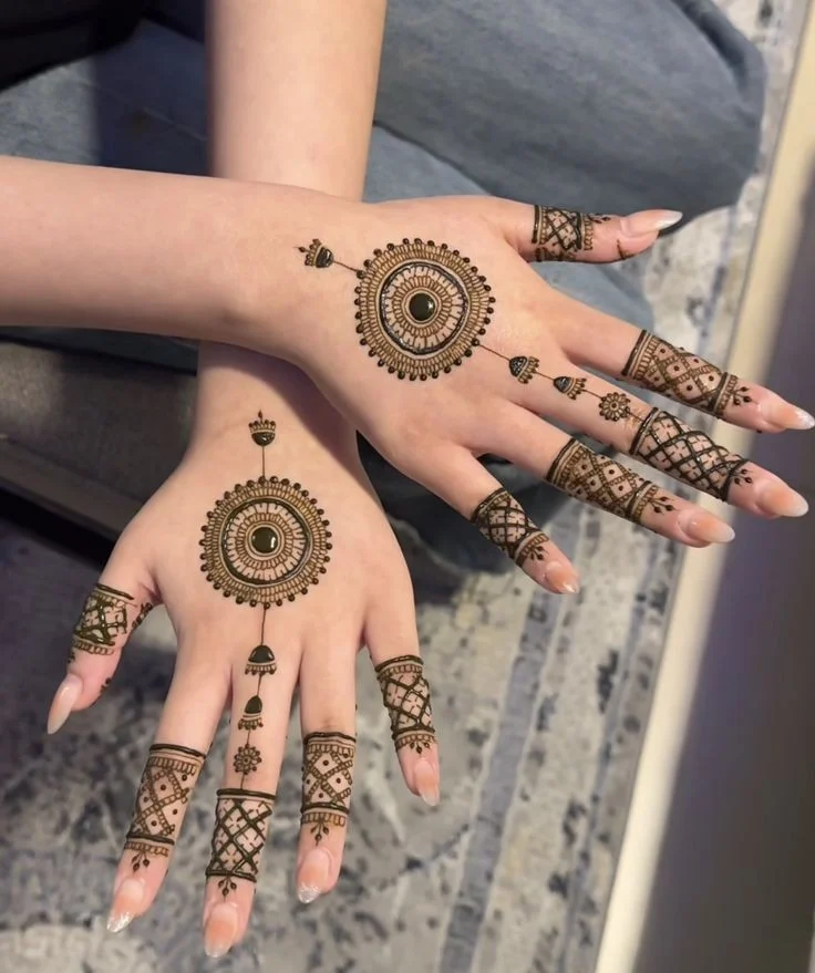 Back Easy Simple Mehndi Design