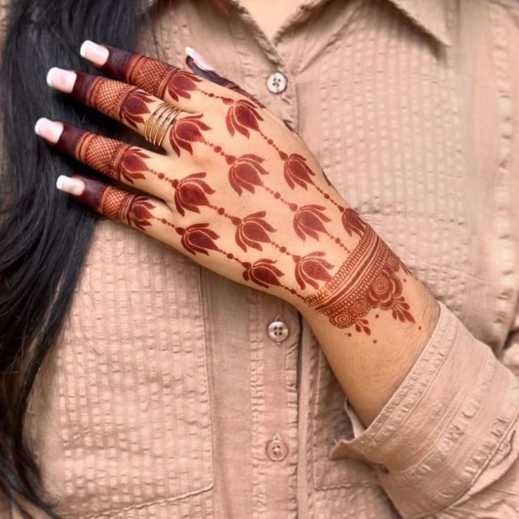Beautiful Lotus Mehndi for Brides