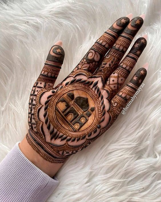 Cultural Arabic Mehndi Design