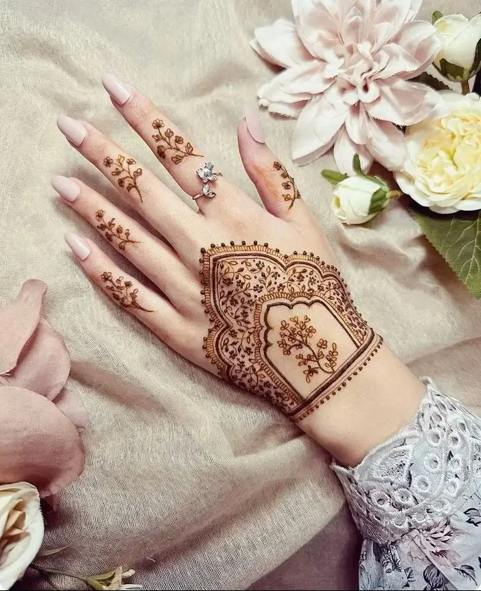 Portrait Mehendi in Arabic Style 