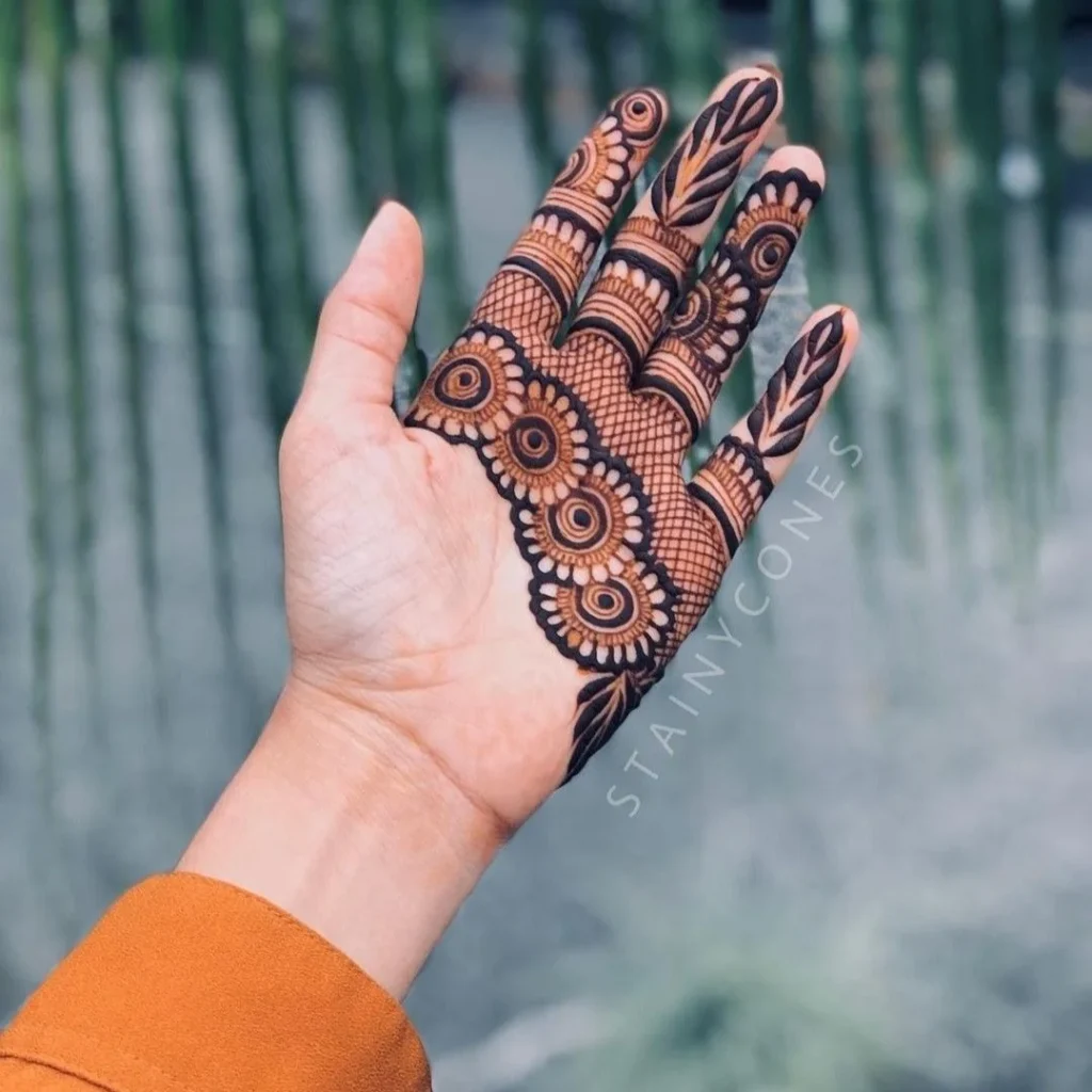 Aesthetic Simple Mehndi Designs Finger Front