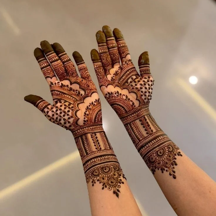 Bridal Mehndi Design Simple Front Hand