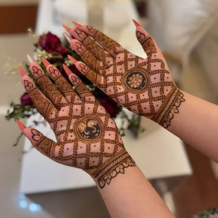 Front Hand Mehndi Design Easy