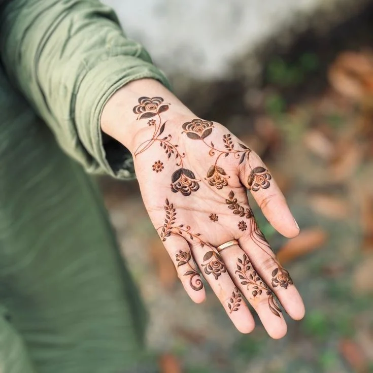 Instagram Stylish Front Hand Mehndi Design