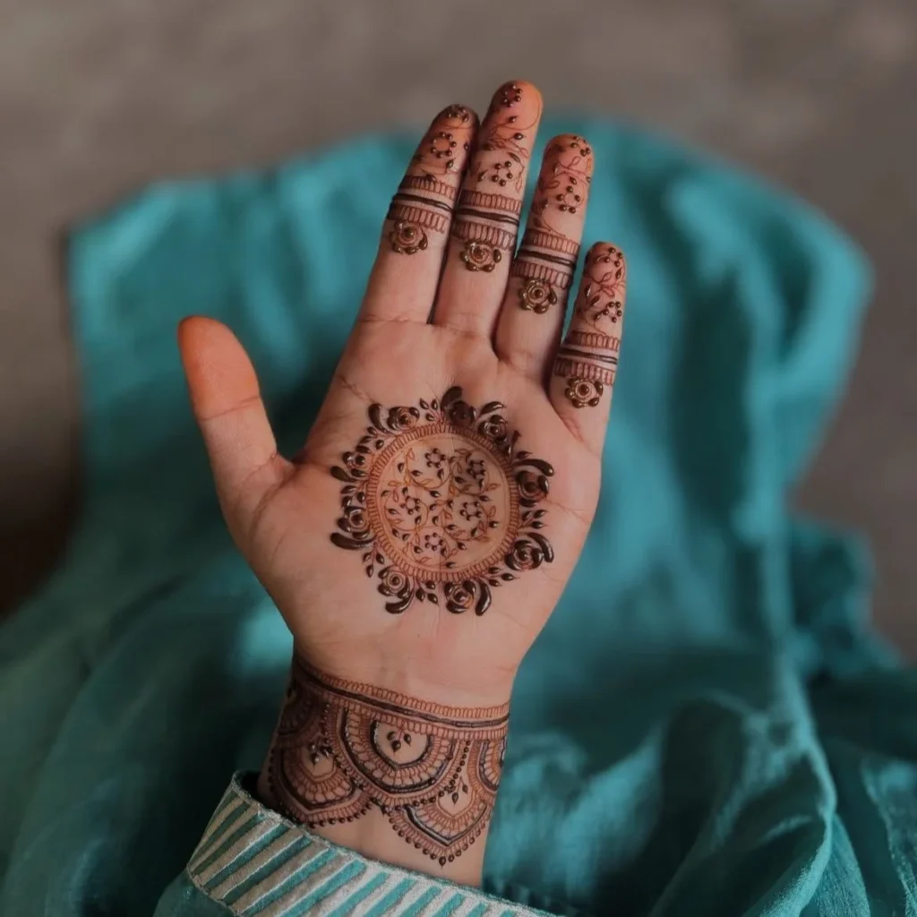 Mehndi Design Easy And Beautiful Photos Front