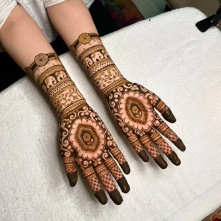 Mehndi Design Front Hand Arabic
