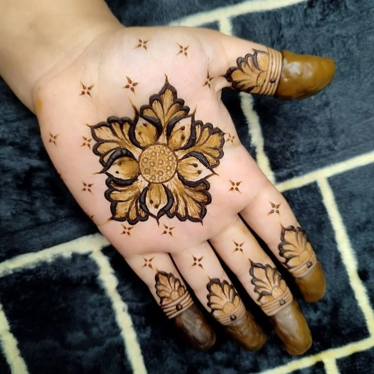 Mehndi Designs Simple Front Hand