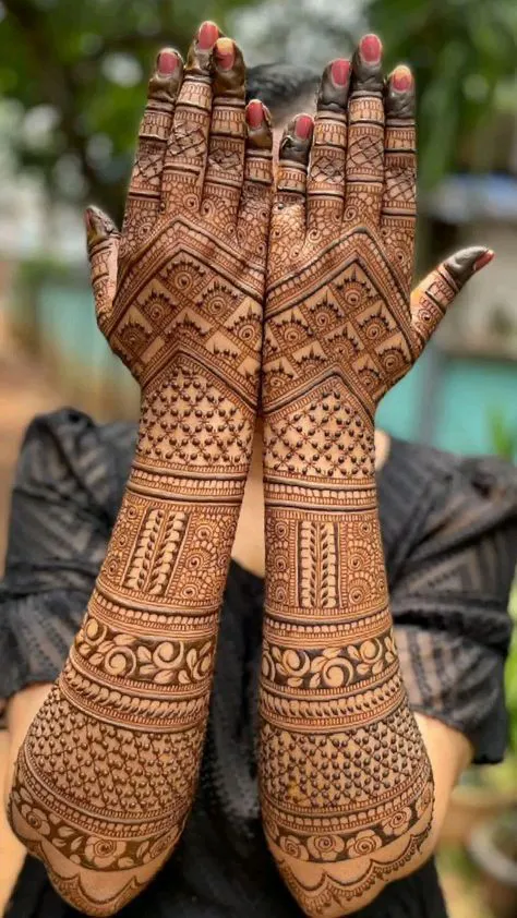 Beautiful Bridal Mehndi Design