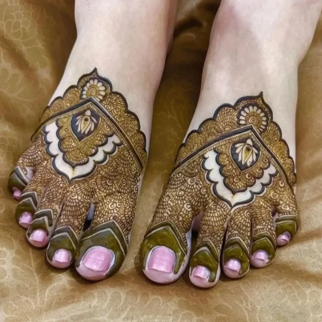 Cute Simple Easy Foot Mehndi Design