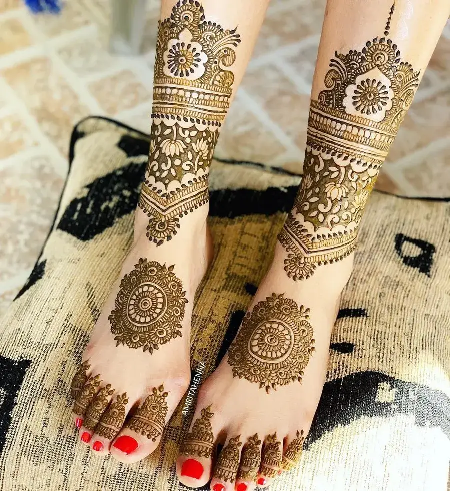 Foot Leg Mehndi Design Simple
