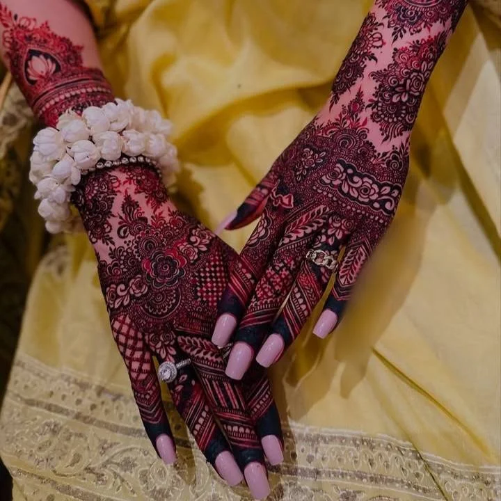 Get ideas for modern bridal mehndi