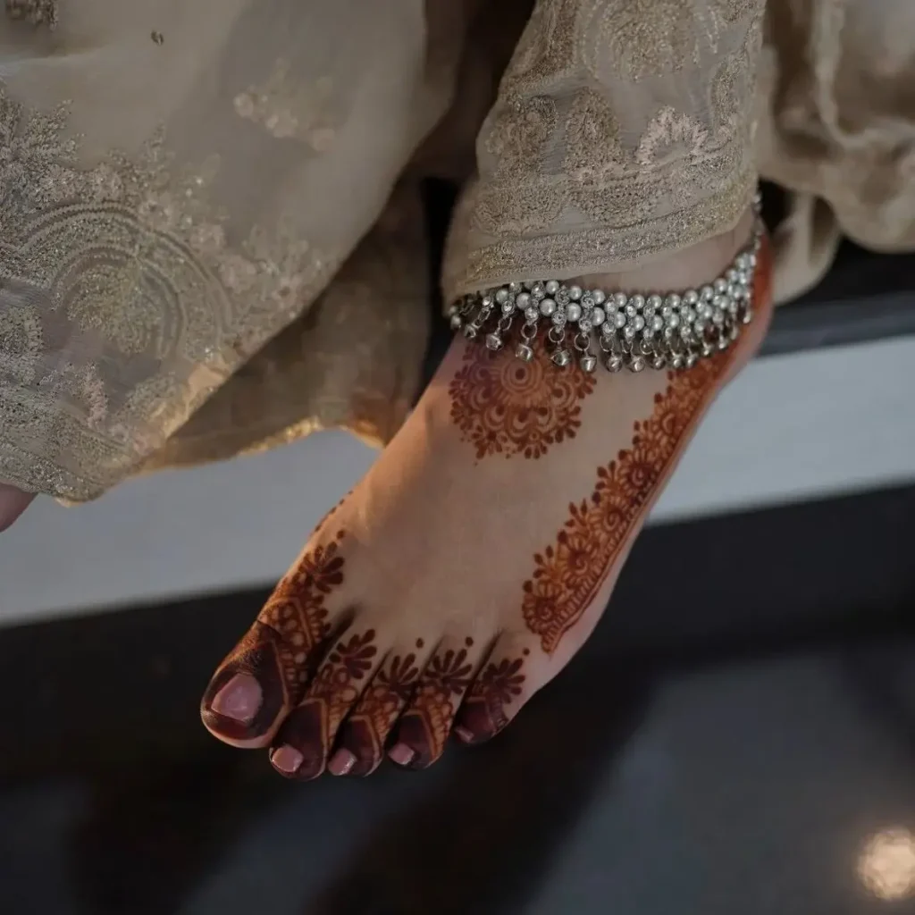 Mehndi Design Pair Ka