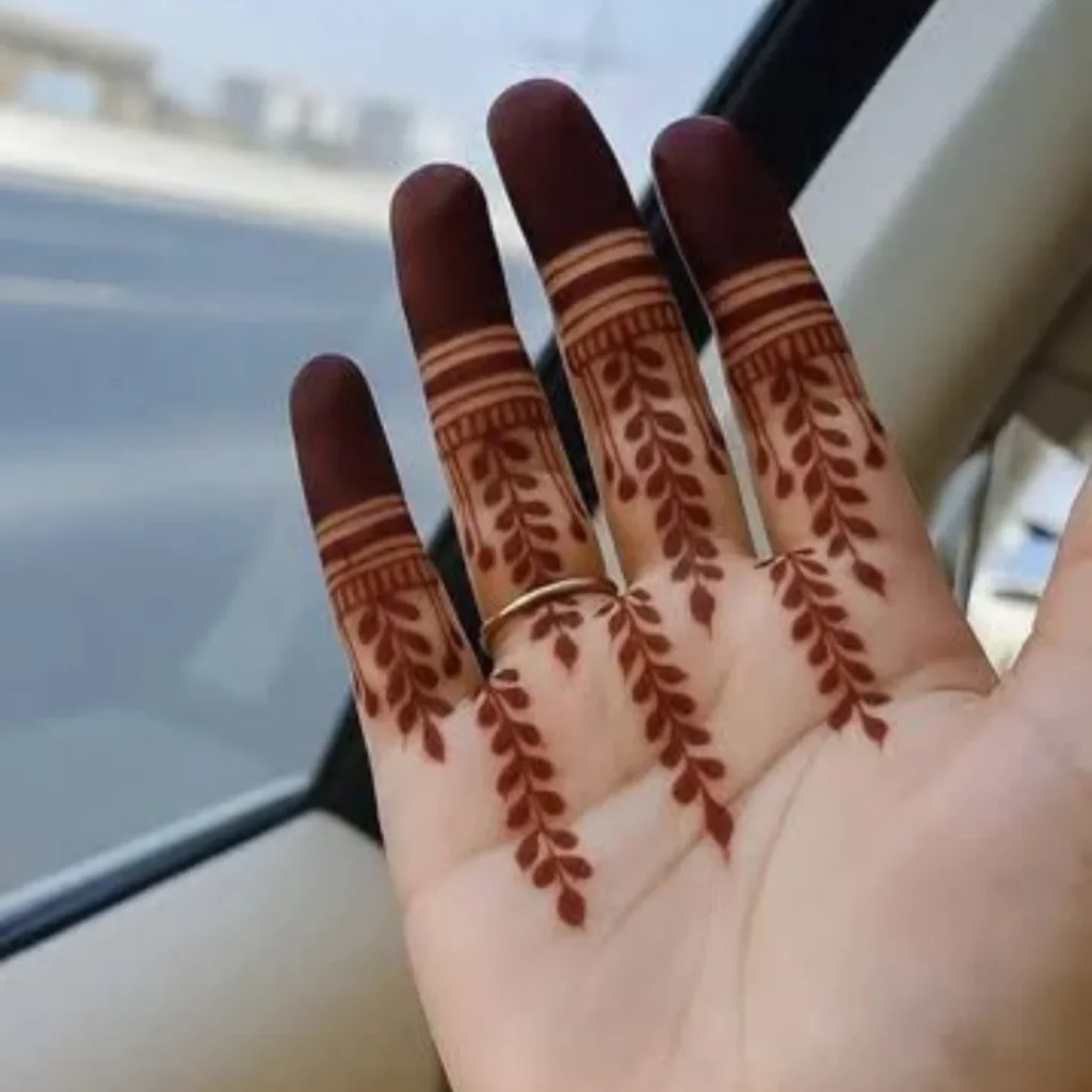Minimal Henna for Fingers