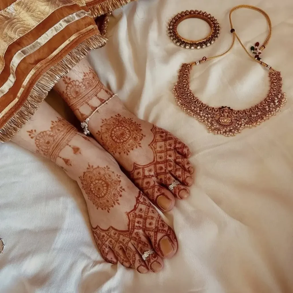 Pair Ki Mehndi Design Simple