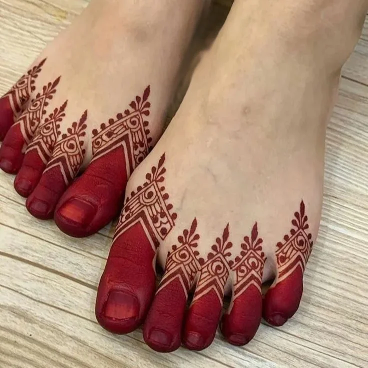 Pairon Ke Mehandi Ke Design