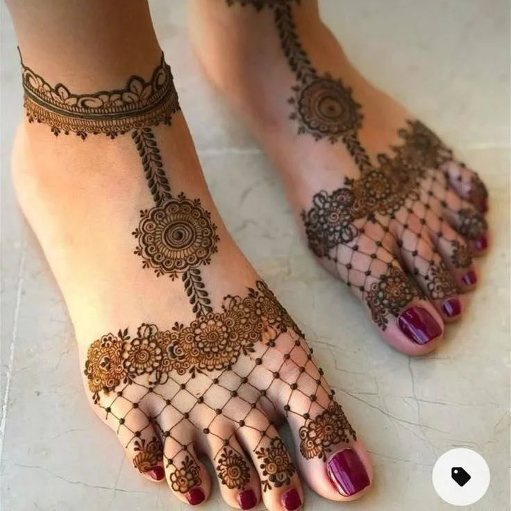 Simple Bridal Pakistani Foot Mehndi Design