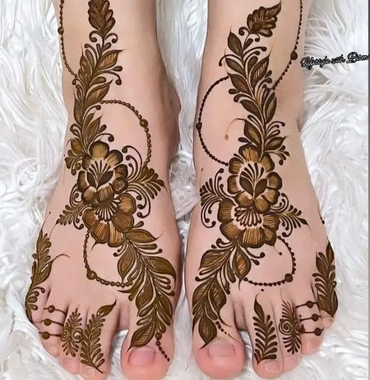 Simple Foot Mehndi Design Photos
