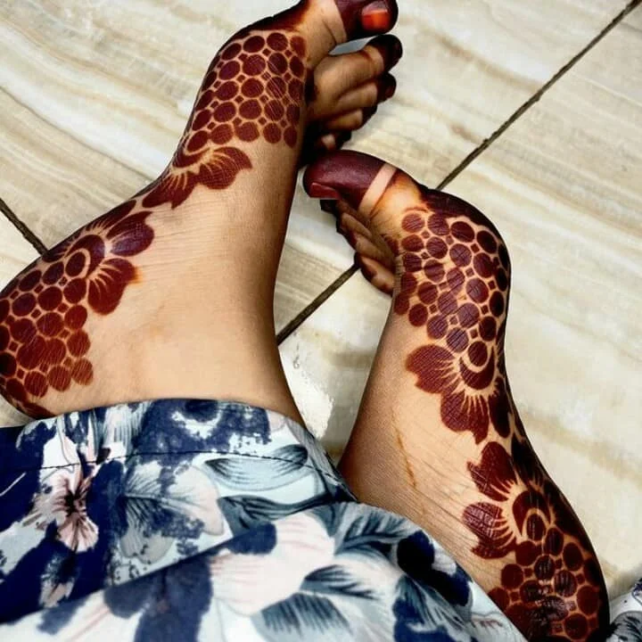 Simple Pair Mehndi Design