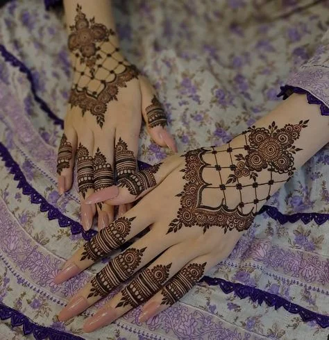 Bridal Net Back Hand Mehndi Design