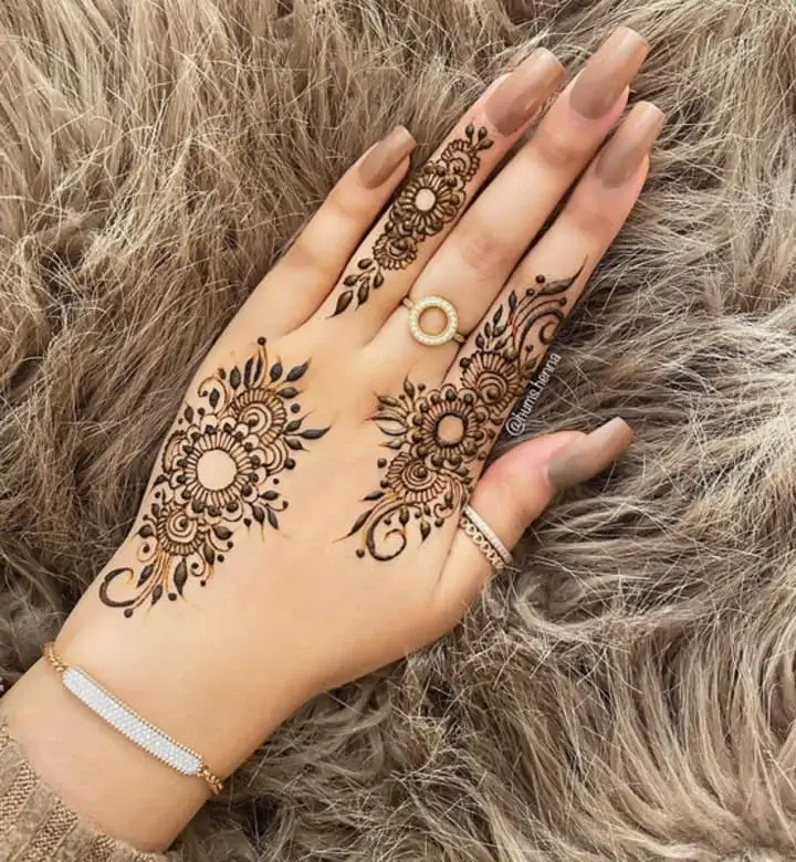 Jewelry-Style Finger Design for Diwali