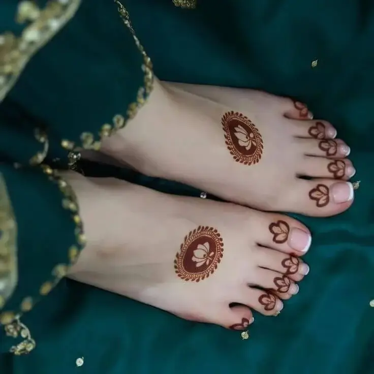 Best 90+ Easy Leg Mehndi Designs 2026 13 Leg Mehndi Design Flower
