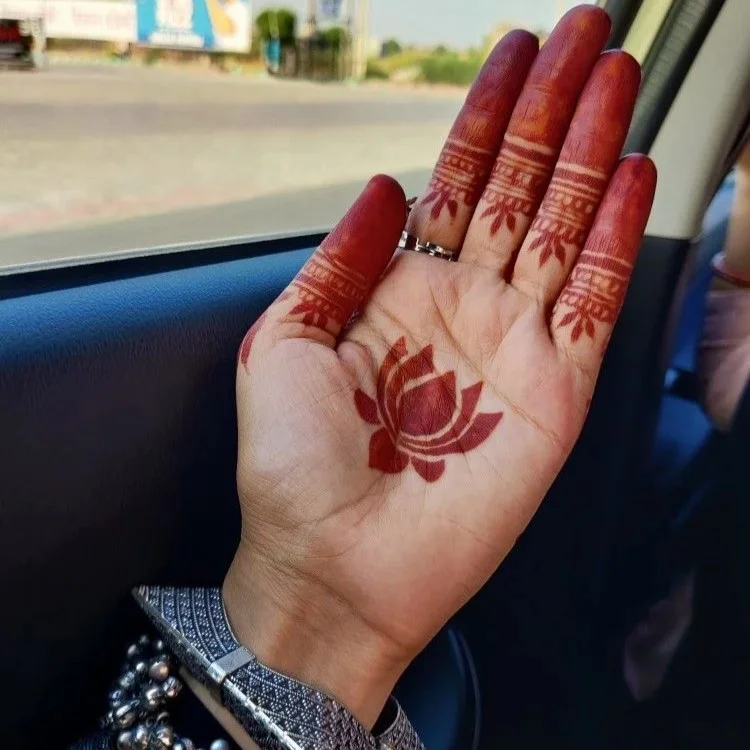 Mehndi Design Lotus