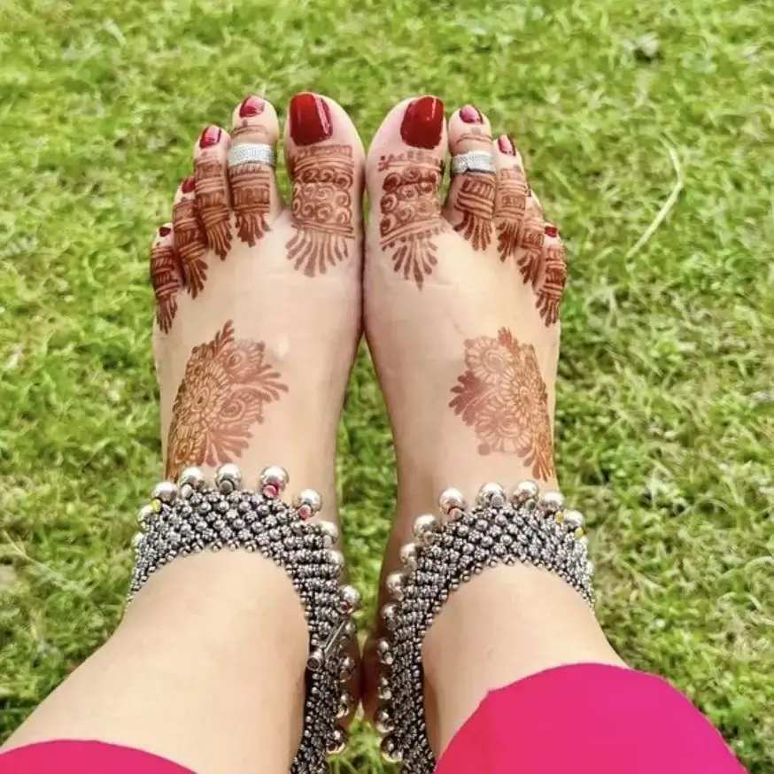 Best 90+ Easy Leg Mehndi Designs 2026 11 Mehndi Leg Design Simple