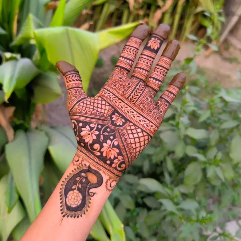 Simple Lotus Mehndi Design Photo