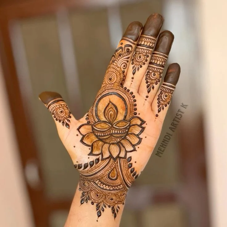 Unique Diya Mehndi Design