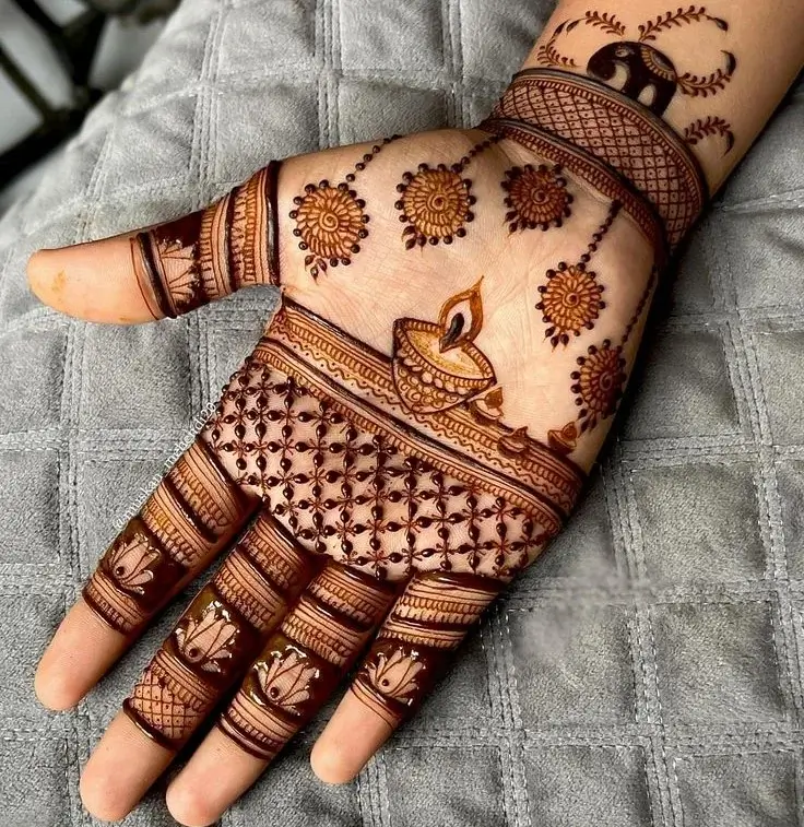 diya motifs diwali mehndi design