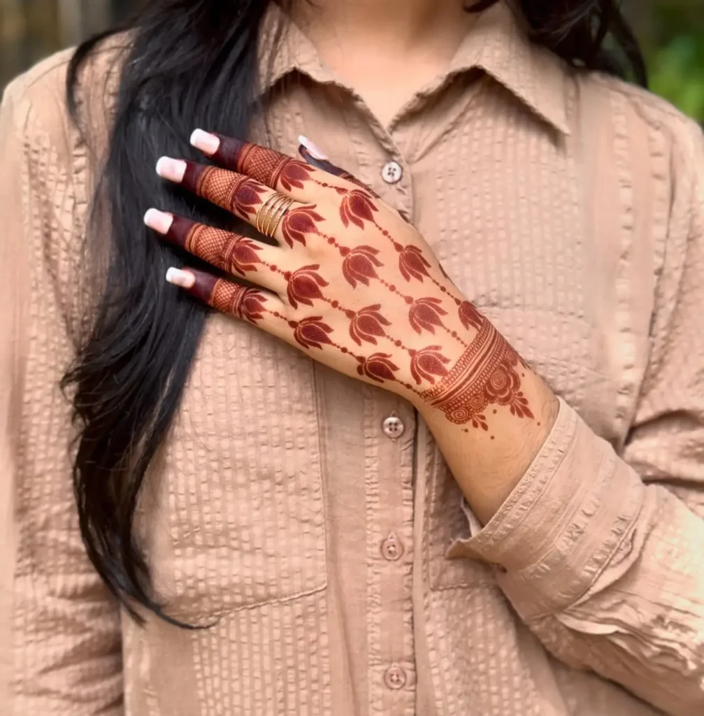 lotus flower simple mehndi design