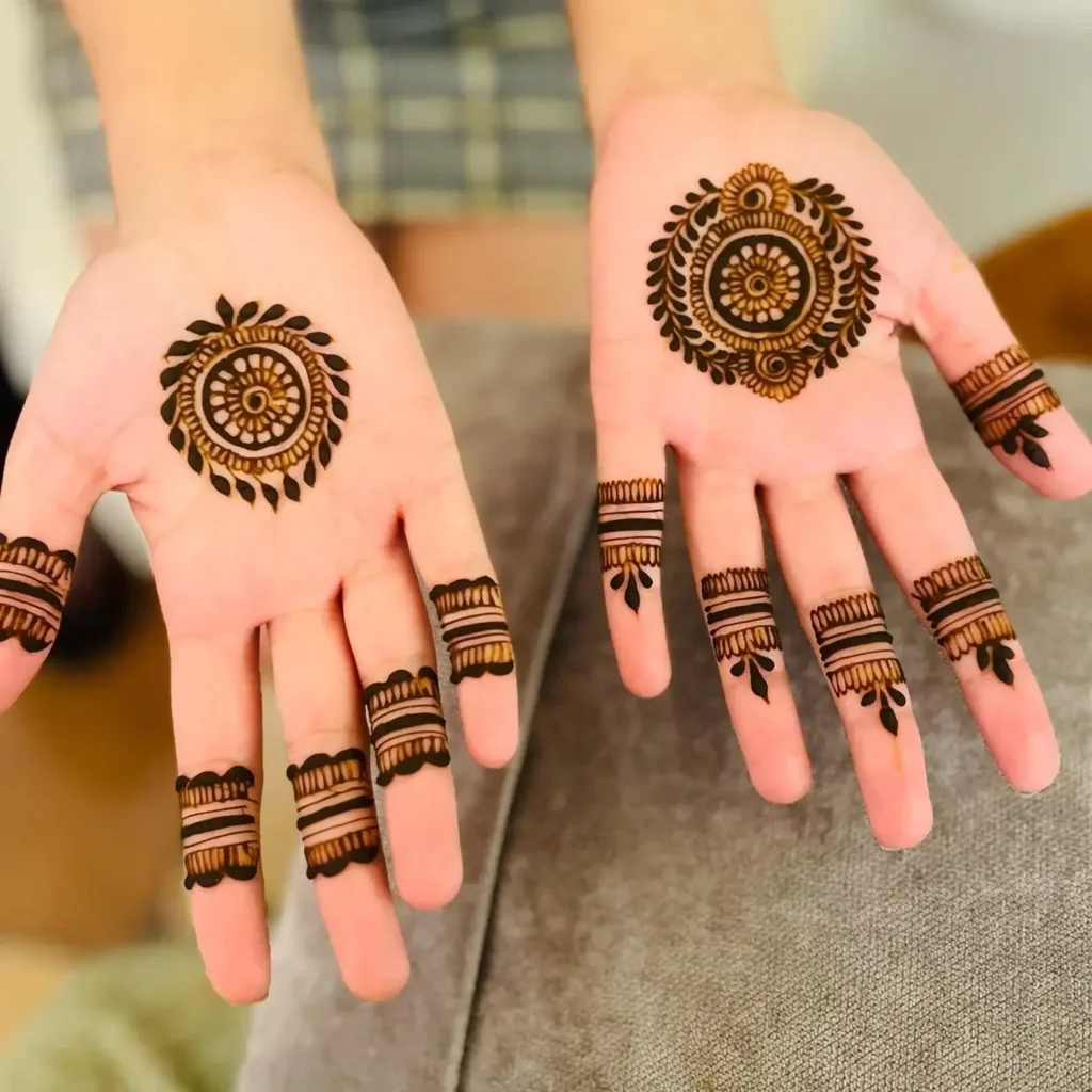 Small Mandala Mehndi Design