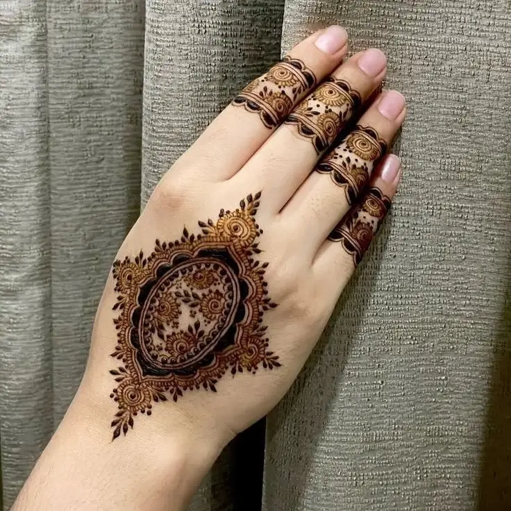 unique mehndi design