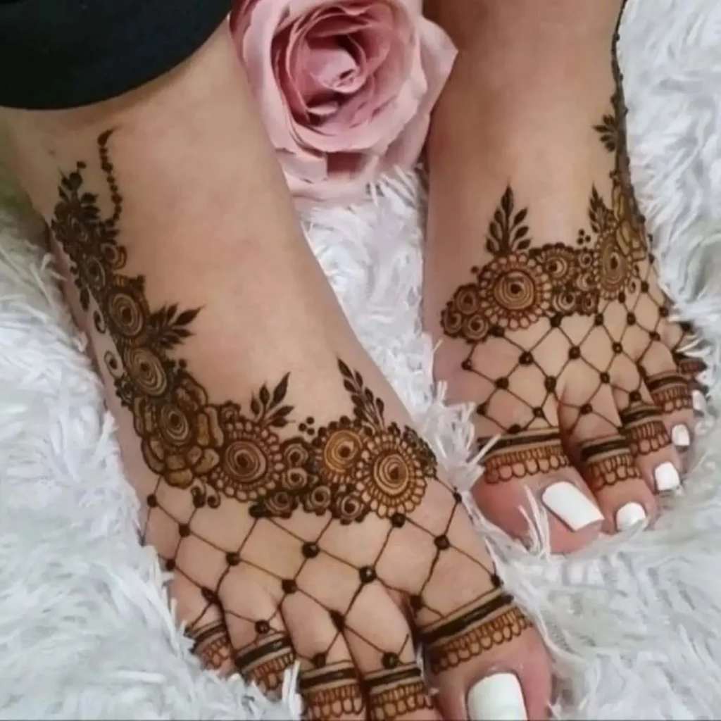 60+ Modern Mehndi Designs for Karwa Chauth (2026) 32 Intricate Jaal Foot Mehndi Design for Brides and Married Women