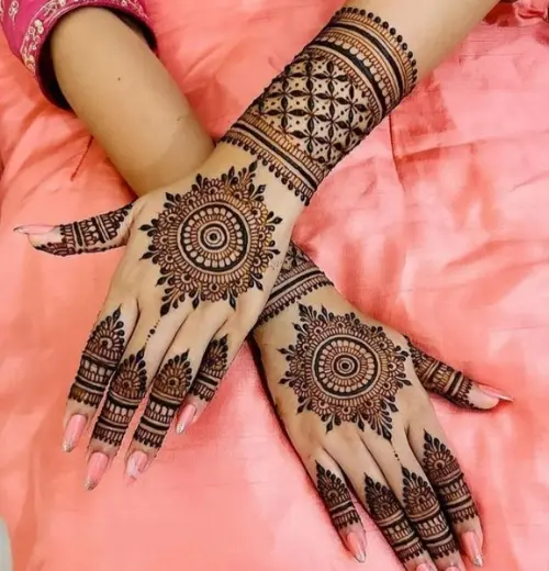 Intricate full-hand Mehandi Design