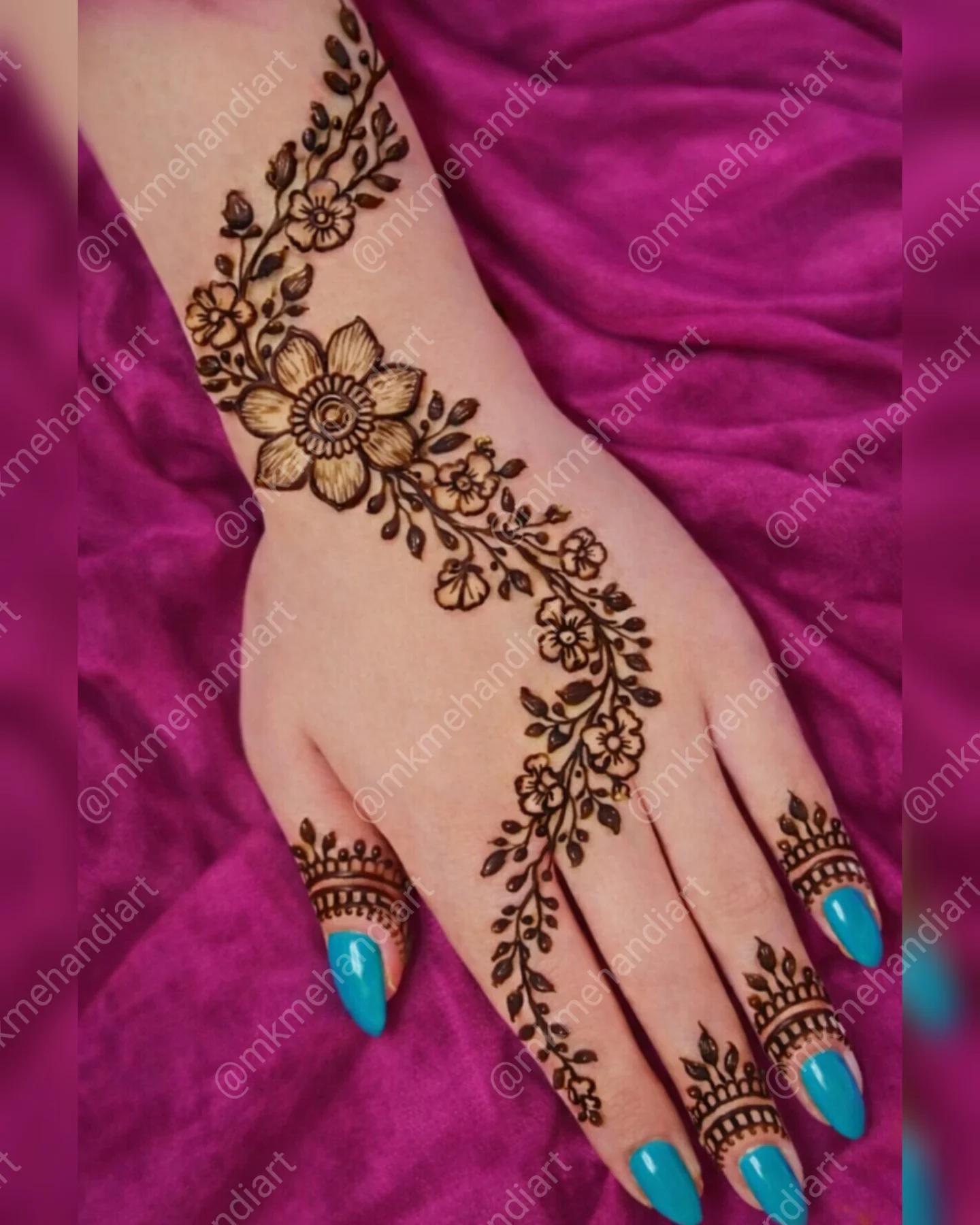 Trail Pattern Mehendi Design