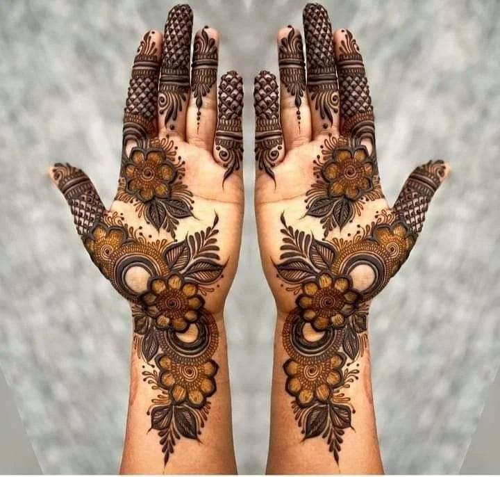 50+ Khafif Mehndi Designs – Simple & Stylish Design Try in 2026 34 Arabic Khafif Henna Design