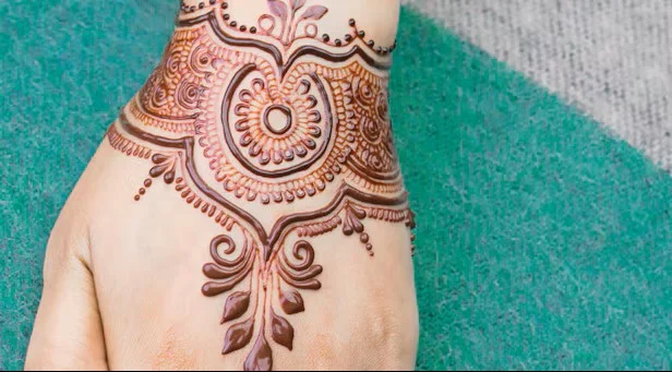 50+ Best Groom Mehndi Design for Boys and Men in 2026 49 Half-Back Groom Mehendi Design