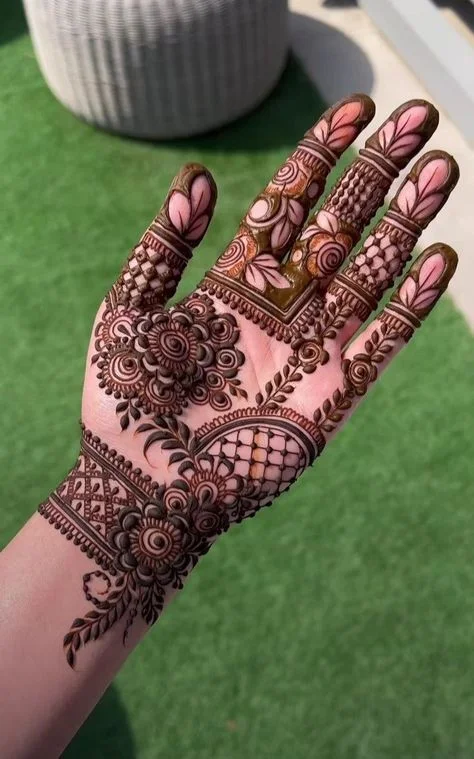 50+ Khafif Mehndi Designs – Simple & Stylish Design Try in 2026 18 Khafif Mehendi Designs for the Front Hand