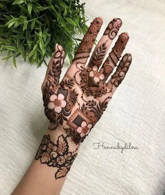 50+ Khafif Mehndi Designs – Simple & Stylish Design Try in 2026 4 Khafif Mehndi Designs