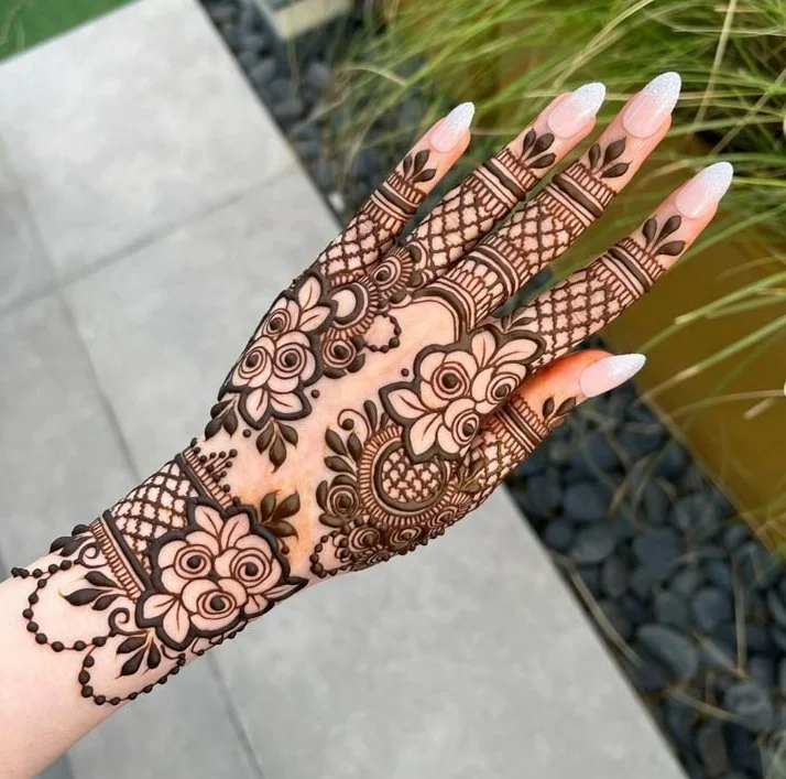 50+ Khafif Mehndi Designs – Simple & Stylish Design Try in 2026 7 New Khafif Mehndi Designs
