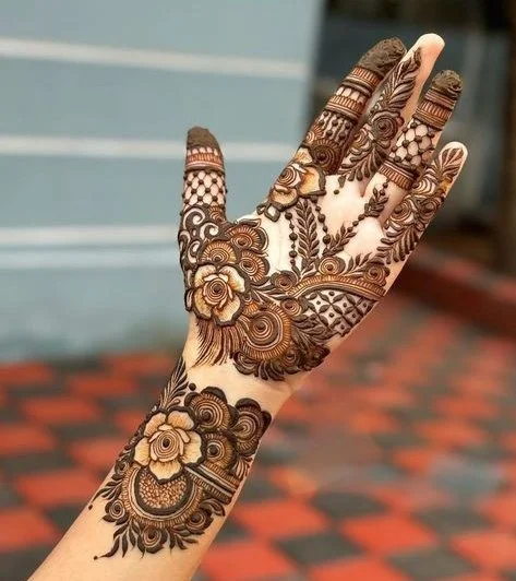 50+ Khafif Mehndi Designs – Simple & Stylish Design Try in 2026 10 Royal Khafif Mehndi Design