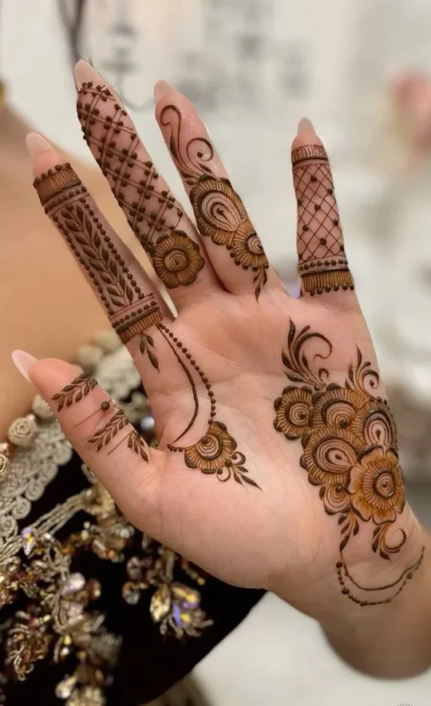 50+ Khafif Mehndi Designs – Simple & Stylish Design Try in 2026 30 Simple Khafif Mehndi Designs