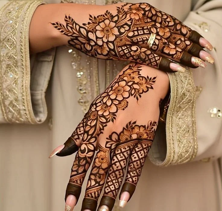 50+ Khafif Mehndi Designs – Simple & Stylish Design Try in 2026 37 Small Khafif Mehandi Designs