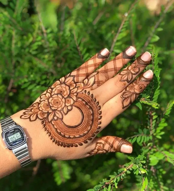 50+ Khafif Mehndi Designs – Simple & Stylish Design Try in 2026 25 Stylish Khafif Mehandi Designs