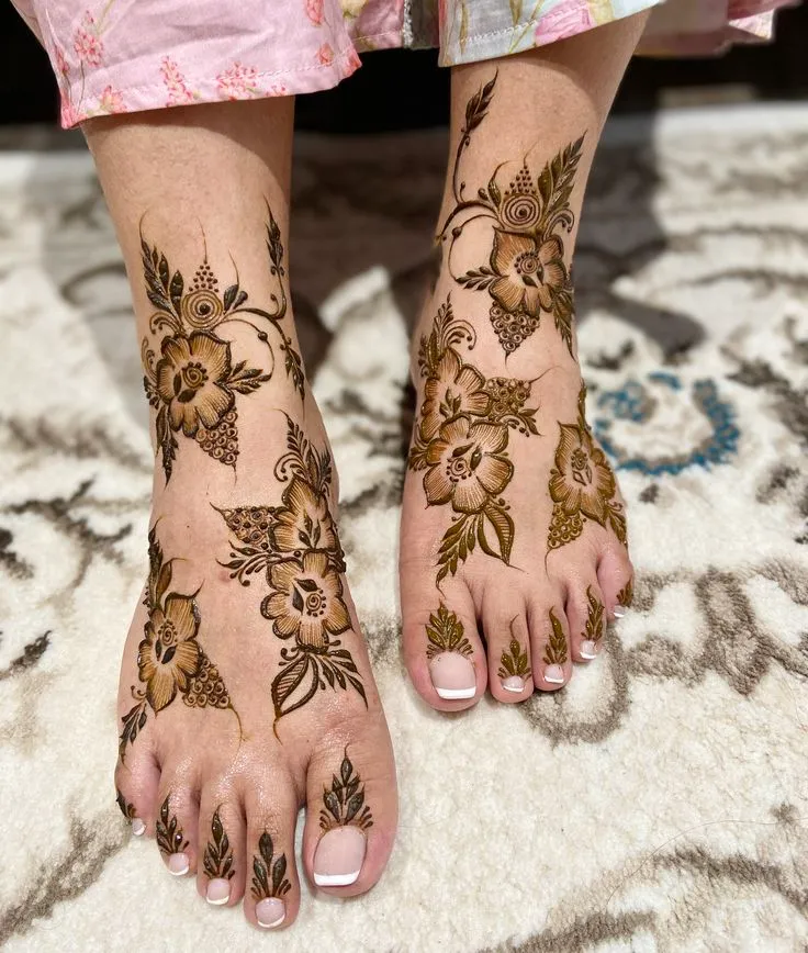 40+ Foot and Leg Mehndi Designs: Easy, Simple & Bridal Look for 2026 27 arabic design with toe detail foot and leg mehndi design