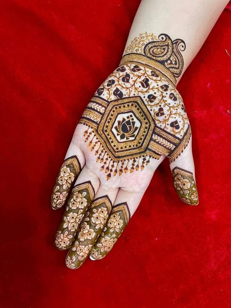 Finger Mehndi Design: 40+ Ideas for When the Event Is Tomorrow 51 filled bharwa-style fingers mehndi design