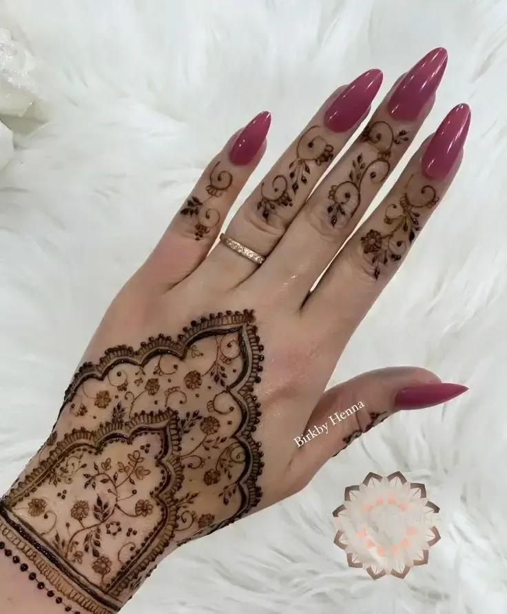 60+ Stylish Back Hand Mehndi Designs You Must Try in 2026! 17 modern jharokha back hand mehndi designs