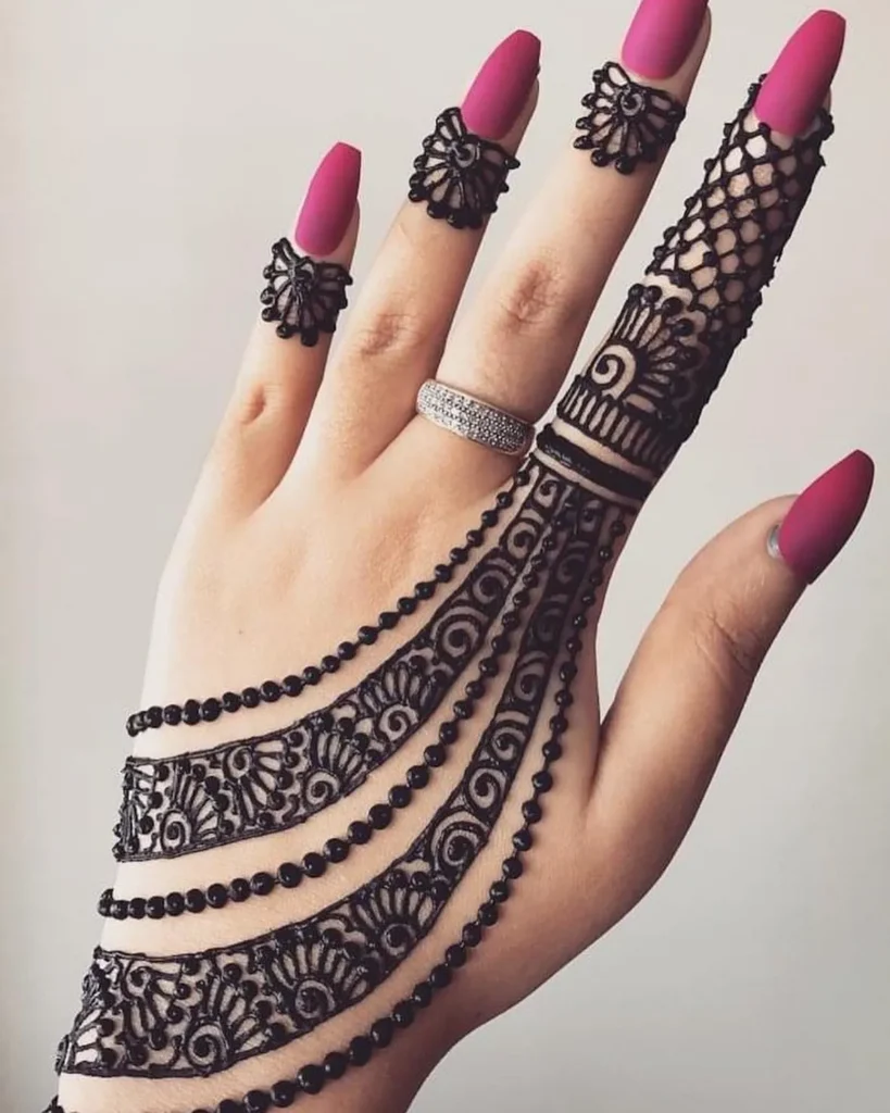 necklace style curve over the knuckles arabic mehndi designs