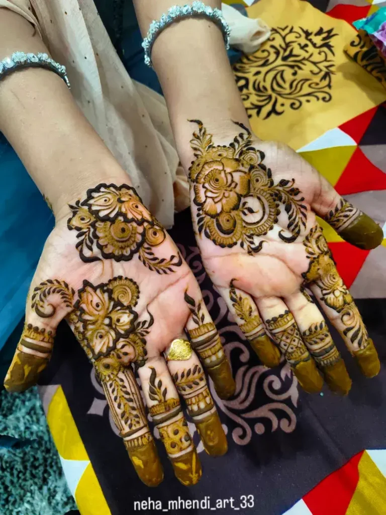 palm corner floral arabic mehndi design